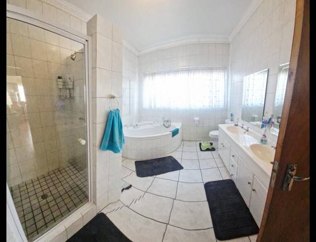 8 BEDROOM HOUSE FOR SALE IN SUNWARD PARK